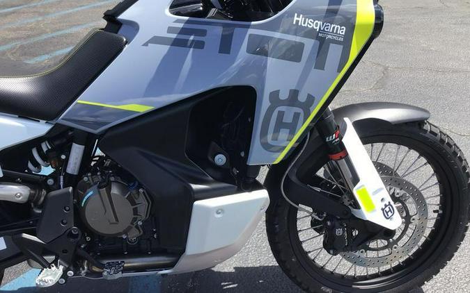 2024 HUSQVARNA NORDEN 901