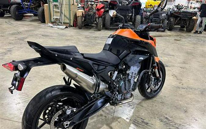 2022 KTM 890 Duke