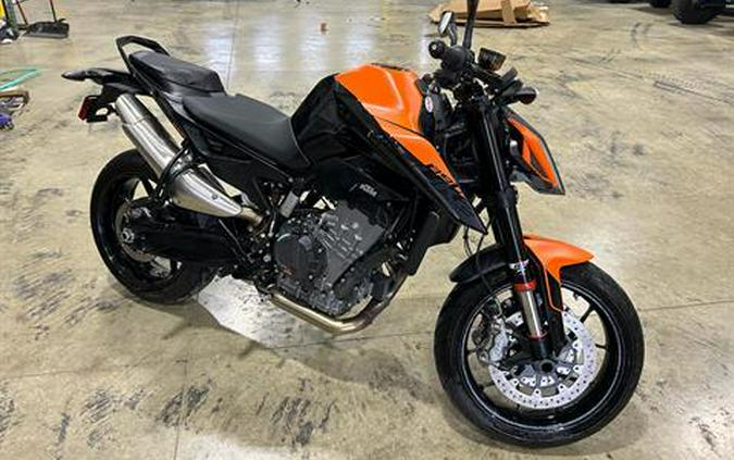 2022 KTM 890 Duke