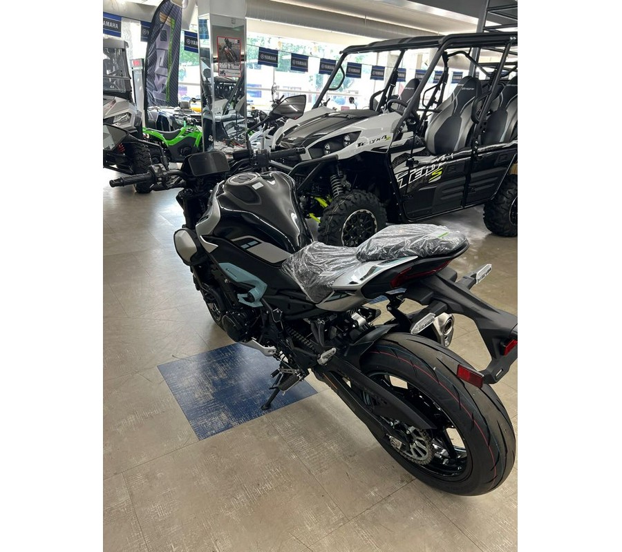 2025 Kawasaki Z900 ABS