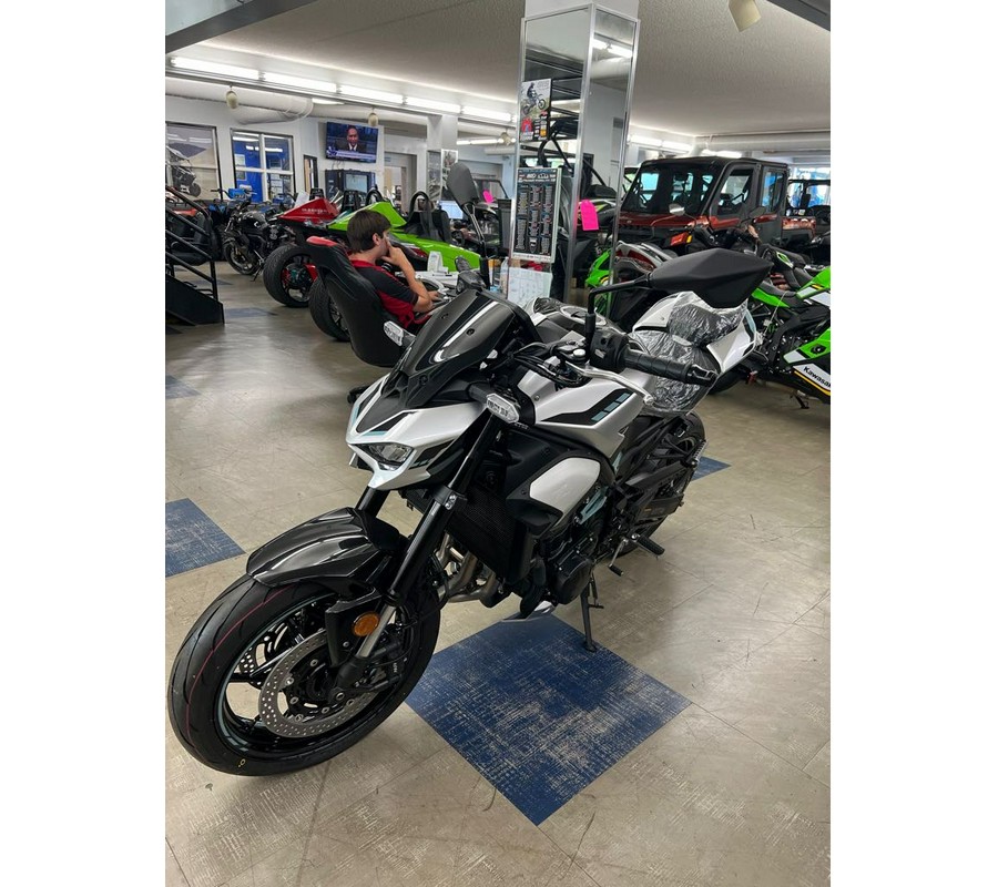 2025 Kawasaki Z900 ABS