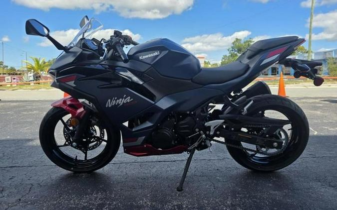 2026 Kawasaki Ninja 500 ABS Metallic Matte Twilight Blue SE ABS