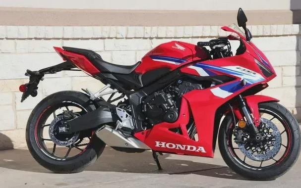 2026 HONDA CBR650R E-CLUTCH