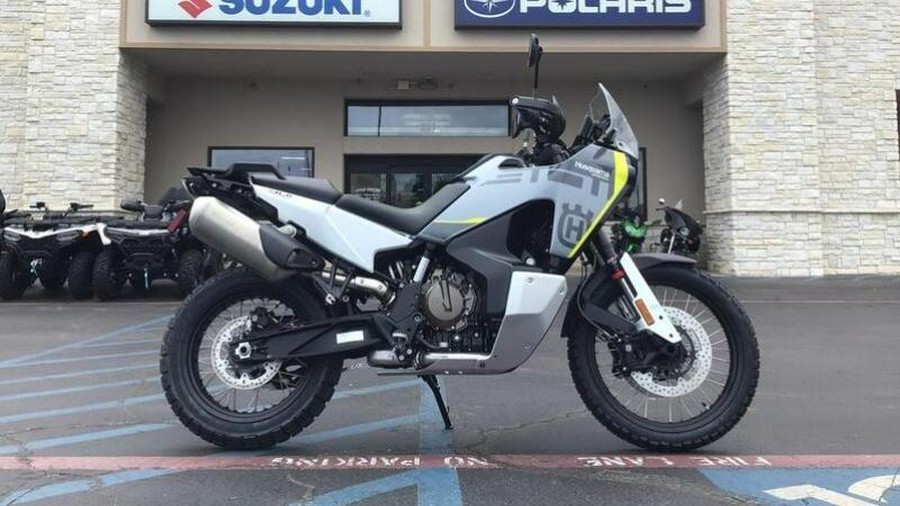 2027 HUSQVARNA NORDEN 901