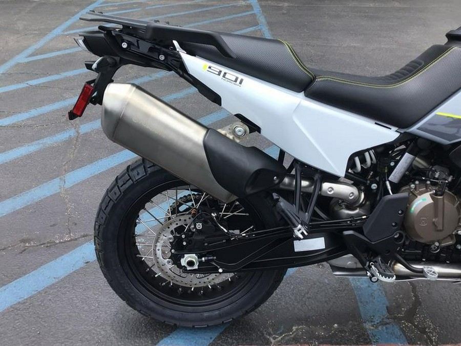 2027 HUSQVARNA NORDEN 901