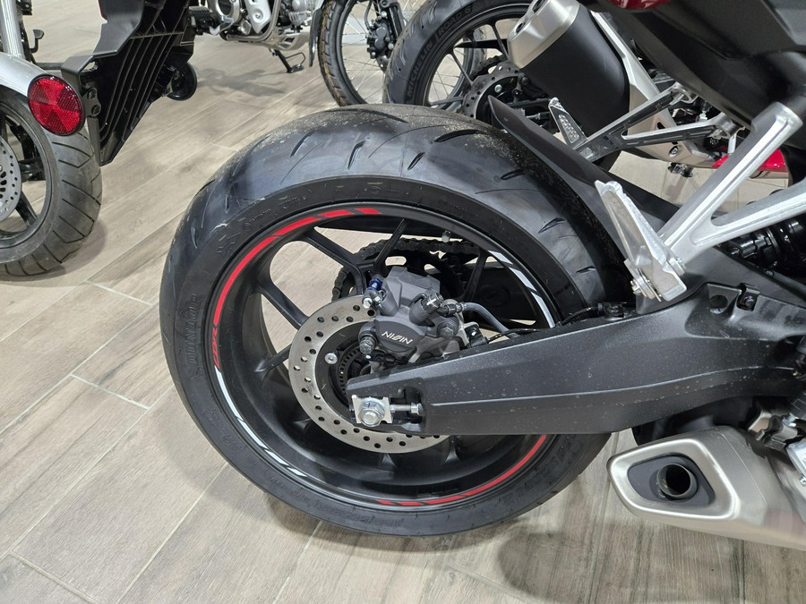 2026 HONDA CBR650R E-CLUTCH