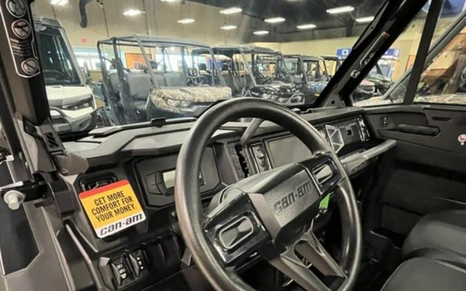 2026 Can-Am Defender XT CAB HD11