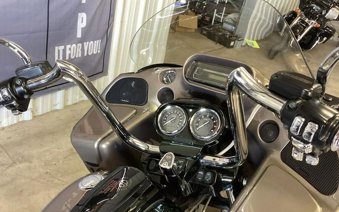 2013 Harley-Davidson® FLTRXSE2 - CVO™ Road Glide® Custom®