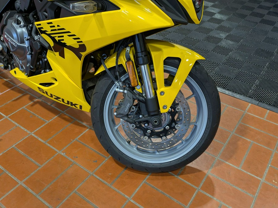 2025 Suzuki GSX-8R