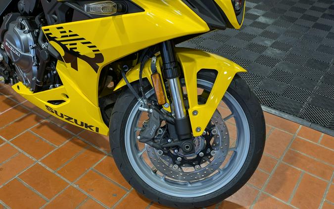 2025 Suzuki GSX-8R