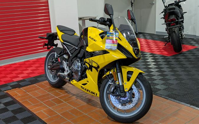 2025 Suzuki GSX-8R