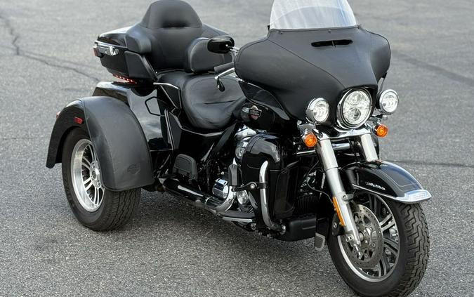2022 Harley-Davidson® FLHTCUTG - Tri Glide® Ultra