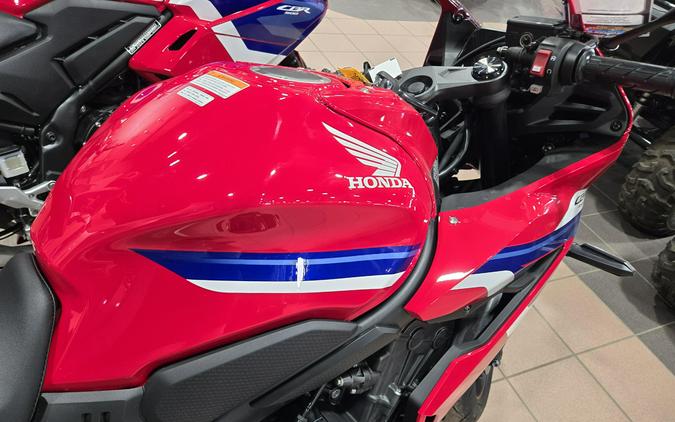 2026 HONDA CBR650R E-CLUTCH