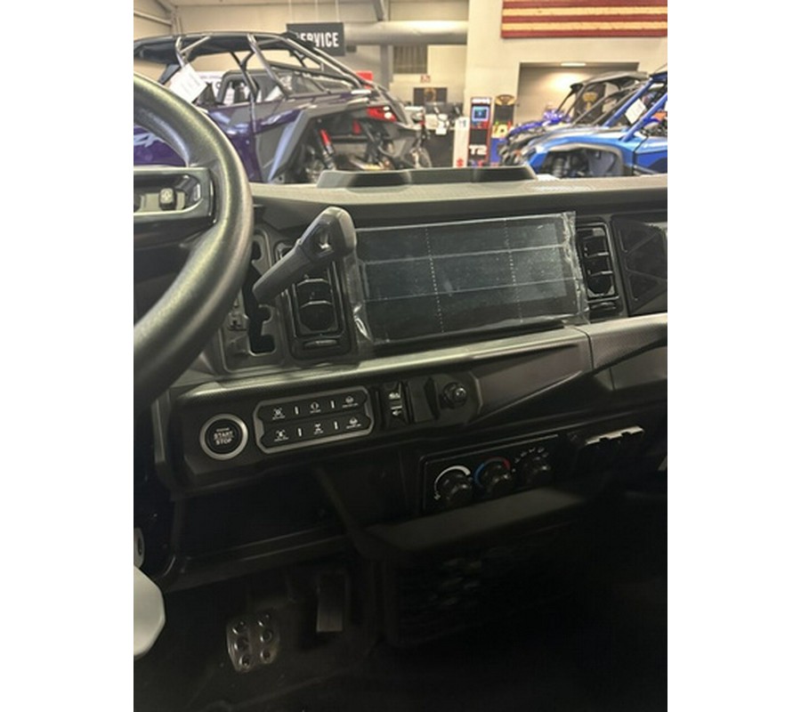 2026 Can-Am Defender MAX Limited HD11