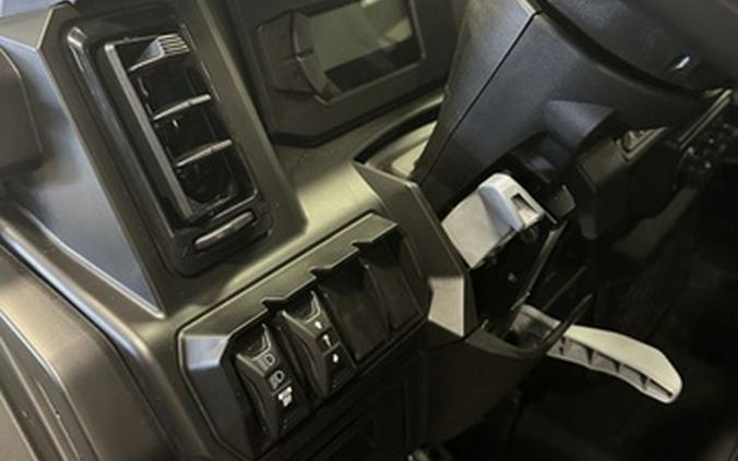 2026 Can-Am Defender MAX Limited HD11