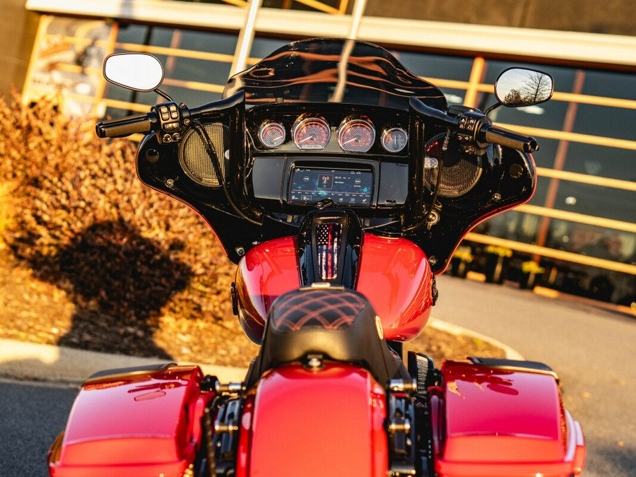 FLHXS 2022 Street Glide® Special