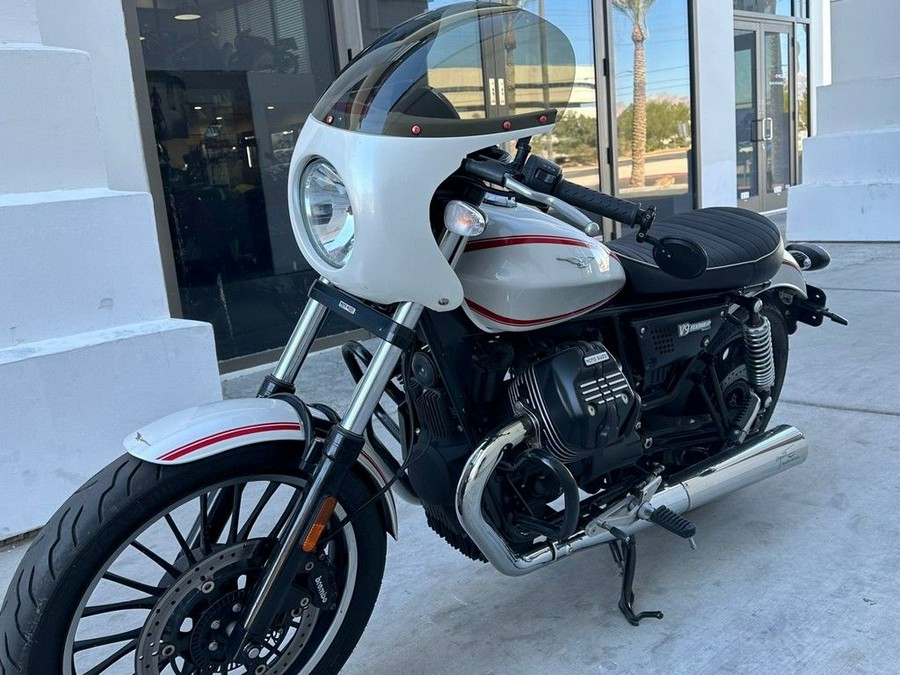 2017 Moto Guzzi V9 Roamer