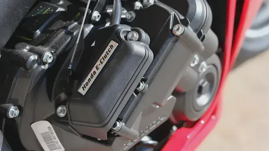 2026 HONDA CBR650R E-CLUTCH