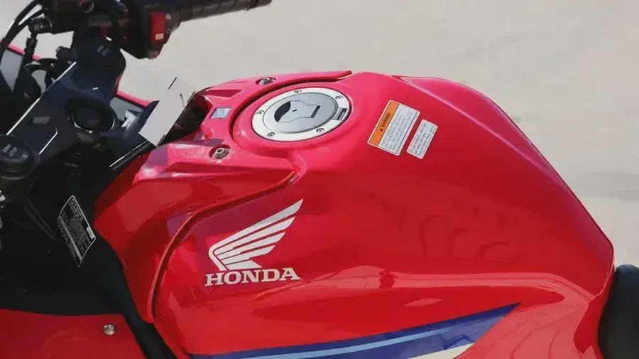 2026 HONDA CBR650R E-CLUTCH