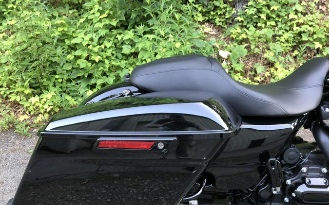 2024 Harley-Davidson® Road King® Special Vivid Black