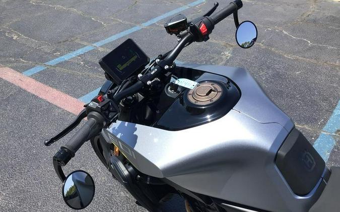 2025 HUSQVARNA VITPILEN 801