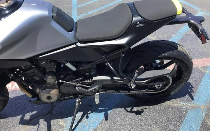 2025 HUSQVARNA VITPILEN 801