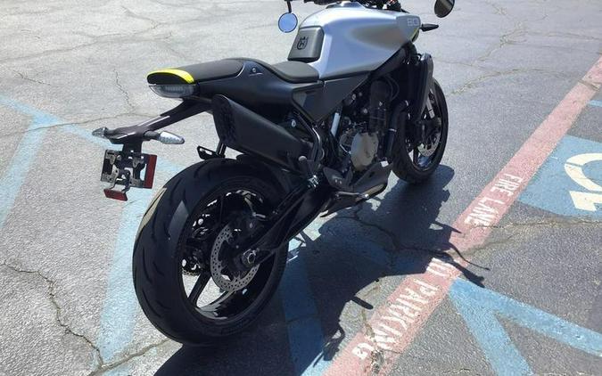 2025 HUSQVARNA VITPILEN 801