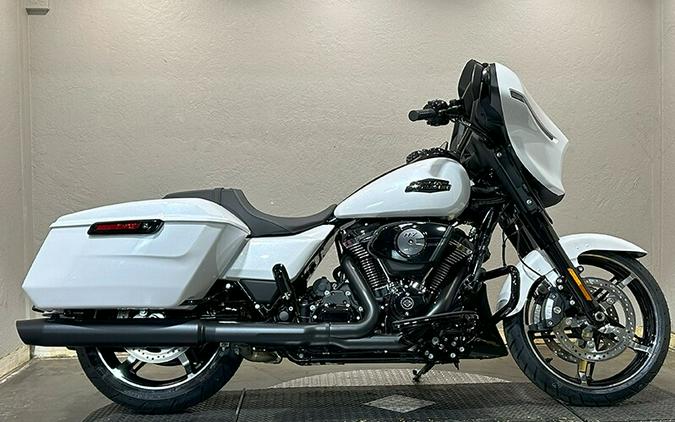 Harley-Davidson Street Glide® 2024 FLHX 84447489 WHITE ONYX PRL