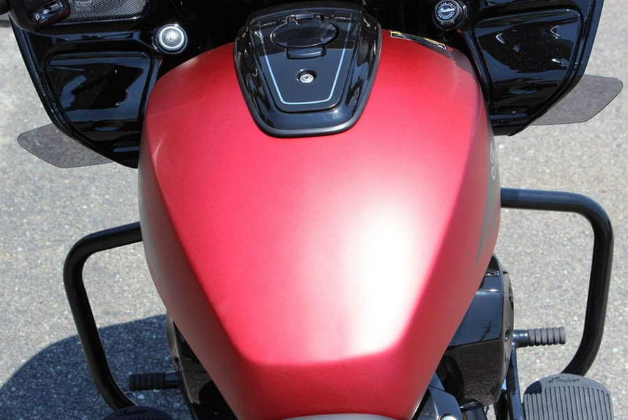 2024 Indian Motorcycle® Challenger® Dark Horse® w/PowerBand Audio Pkg Sunset Red Smoke