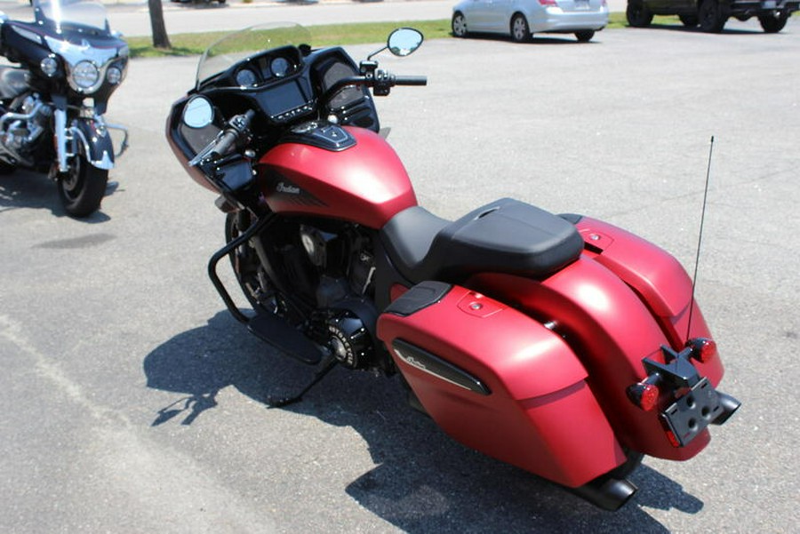 2024 Indian Motorcycle® Challenger® Dark Horse® w/PowerBand Audio Pkg Sunset Red Smoke