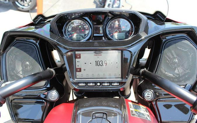 2024 Indian Motorcycle® Challenger® Dark Horse® w/PowerBand Audio Pkg Sunset Red Smoke