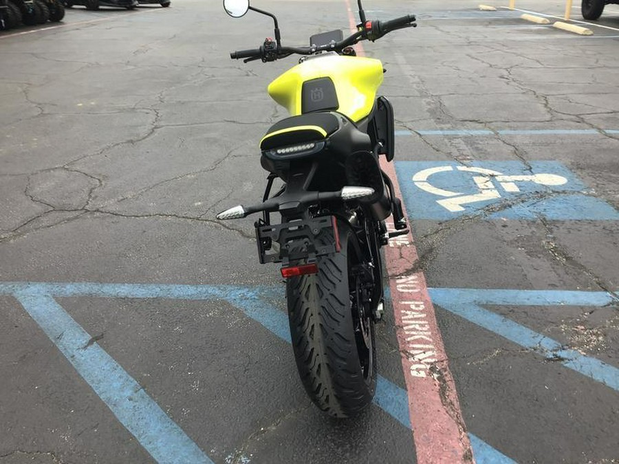 2026 HUSQVARNA VITPILEN 801