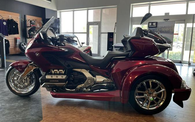 2018 Honda® Gold Wing Tour Automatic DCT Candy Ardent Red