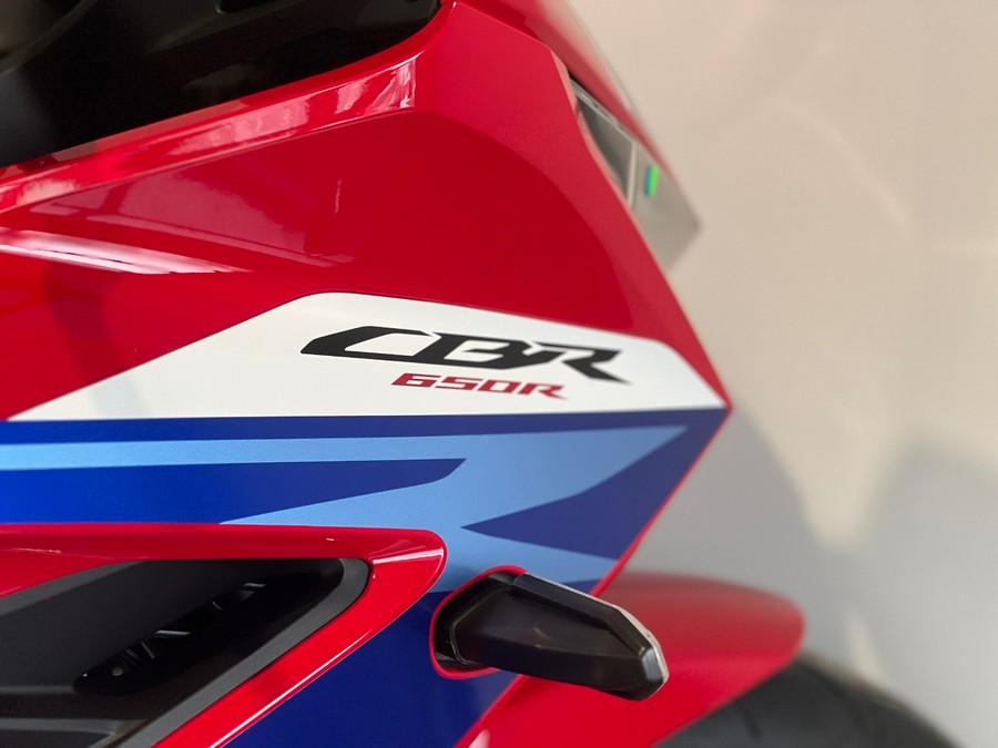 2025 Honda CBR650R E-Clutch