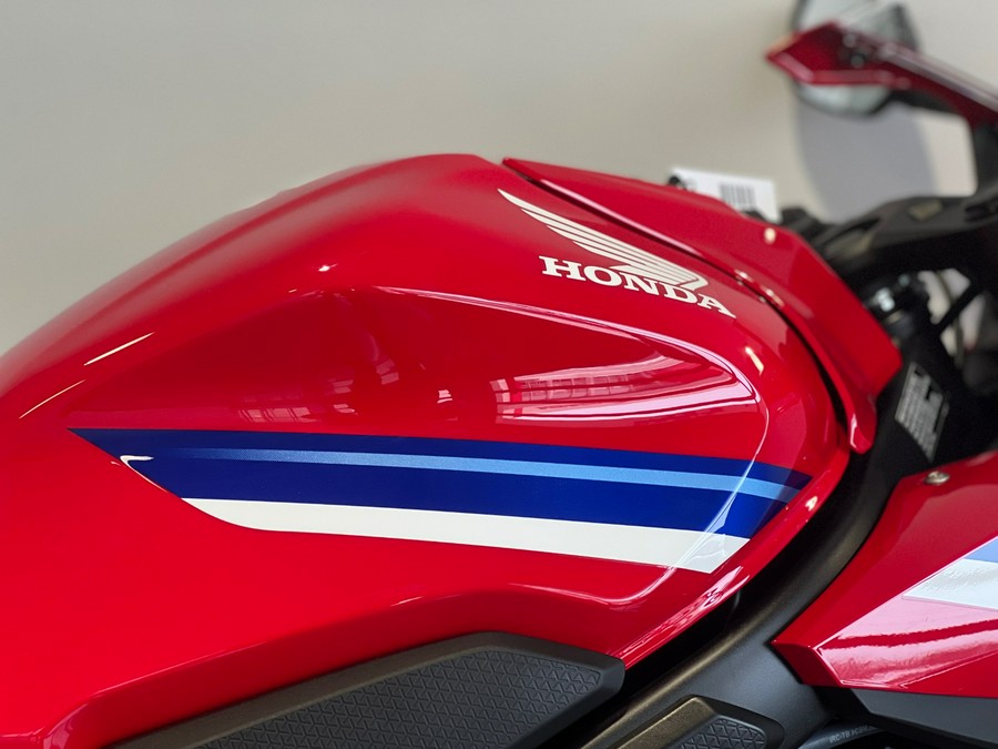 2025 Honda CBR650R E-Clutch