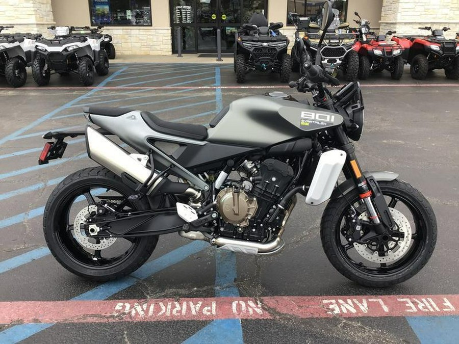 2027 HUSQVARNA SVARTPILEN 801