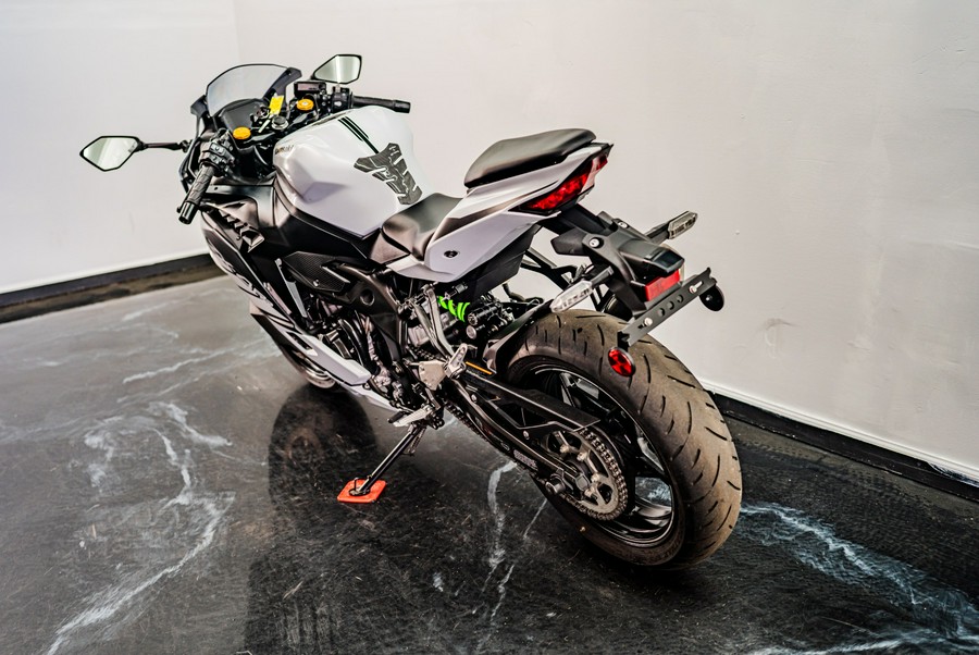 2025 Kawasaki Ninja® ZX™-4RR ABS