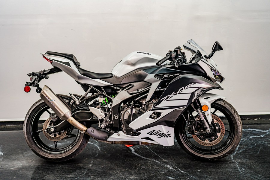 2025 Kawasaki Ninja® ZX™-4RR ABS