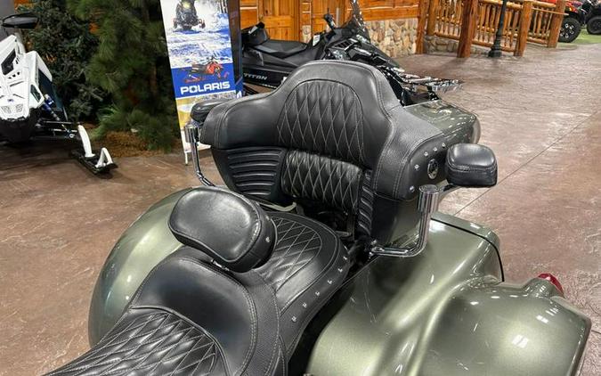 2021 Indian Motorcycle® Roadmaster® Alumina Jade/Thunder Black