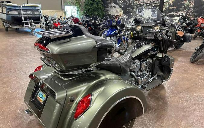 2021 Indian Motorcycle® Roadmaster® Alumina Jade/Thunder Black