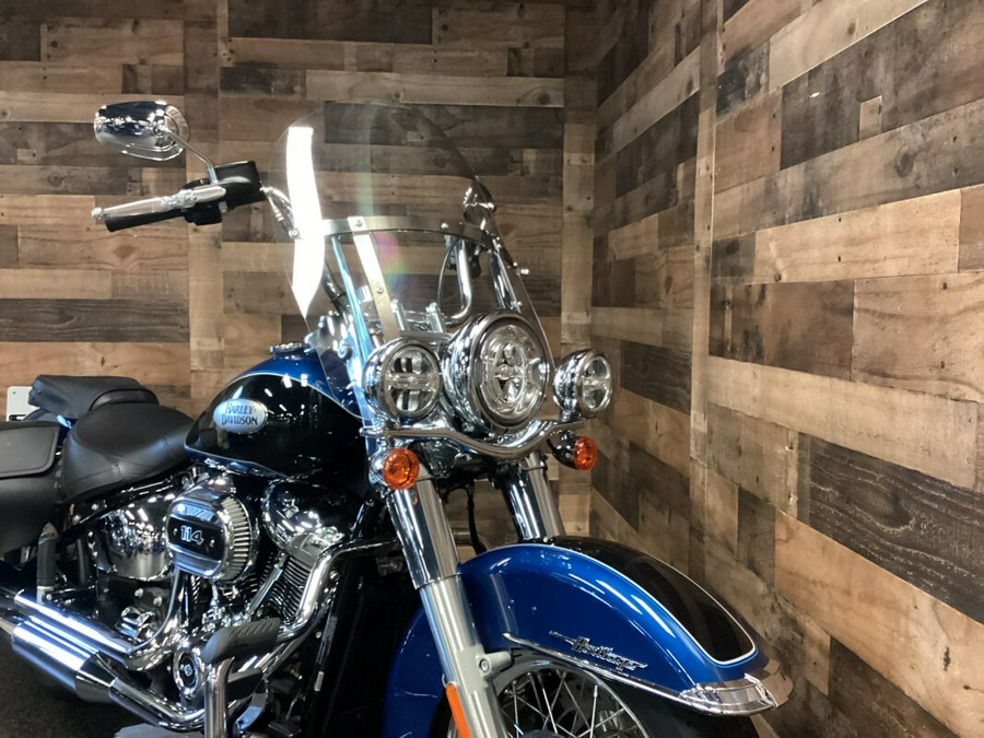 2022 Harley-Davidson Heritage Classic 114 Reef Blue/Vivid Black FLHCS