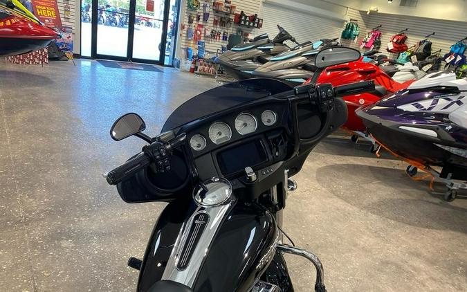 2020 Harley-Davidson® Street Glide® Base