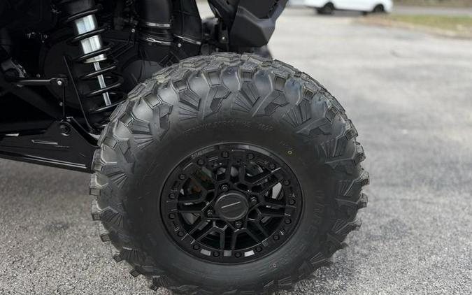 2026 Can-Am® Maverick X3 Max X RS Turbo RR Triple Black_4.5 in