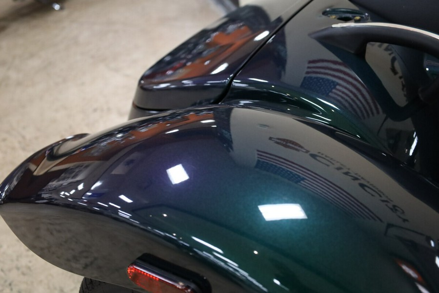 2021 Harley-Davidson Freewheeler Snake Venom