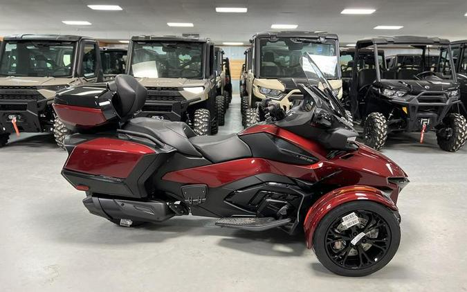 2024 Can-Am® Spyder RT Limited Dark Wheels