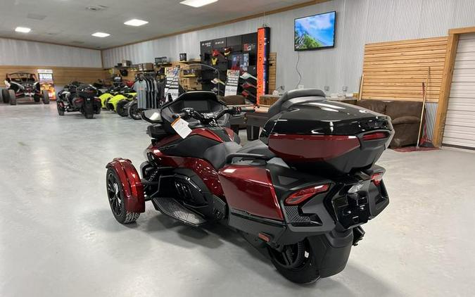 2024 Can-Am® Spyder RT Limited Dark Wheels