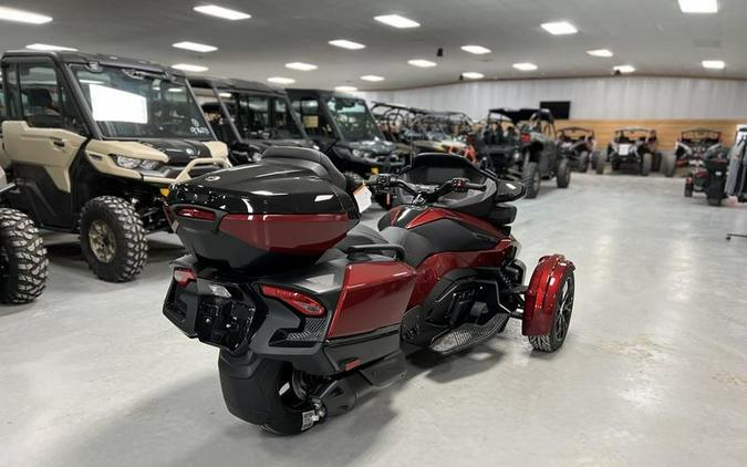 2024 Can-Am® Spyder RT Limited Dark Wheels