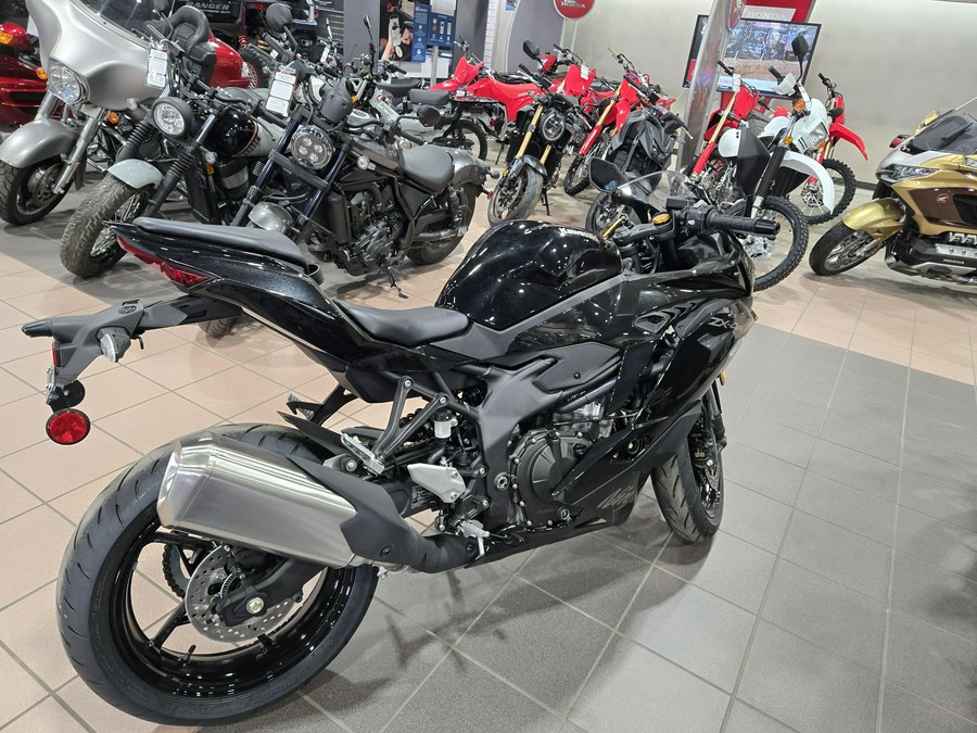 2026 KAWASAKI NINJA ZX-4R ABS