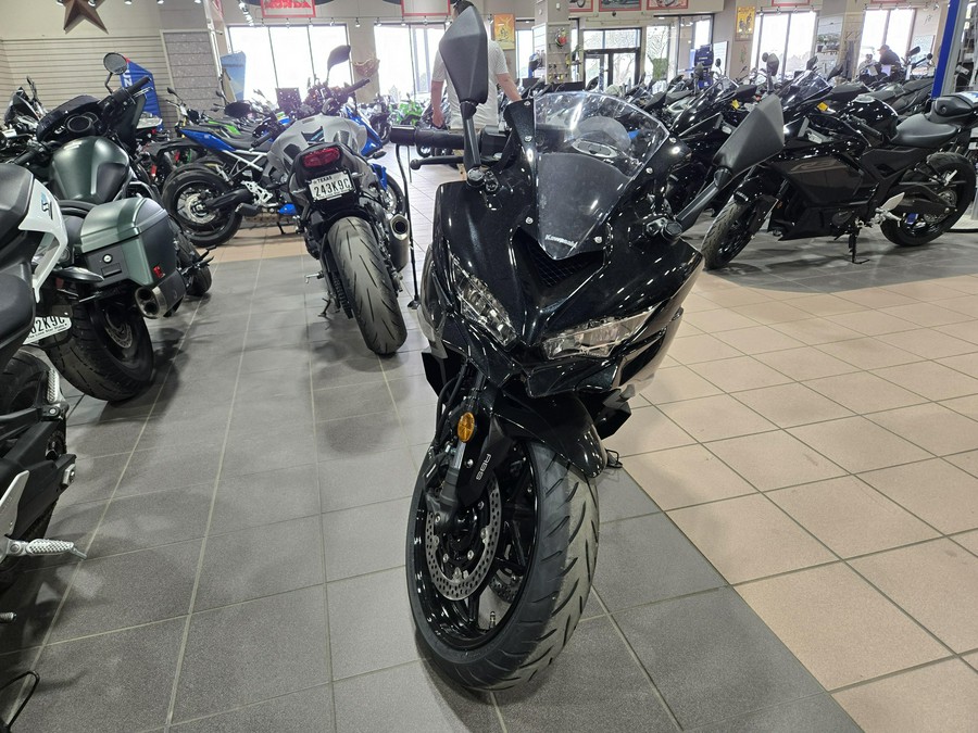2026 KAWASAKI NINJA ZX-4R ABS