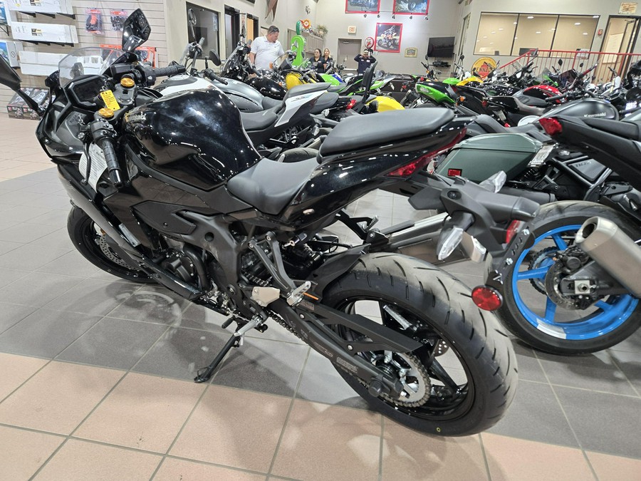 2026 KAWASAKI NINJA ZX-4R ABS